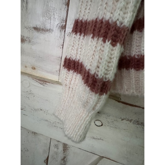 Sadie & Sage Striped Camel Ivory Sweater Size Medium - Picture 5 of 9